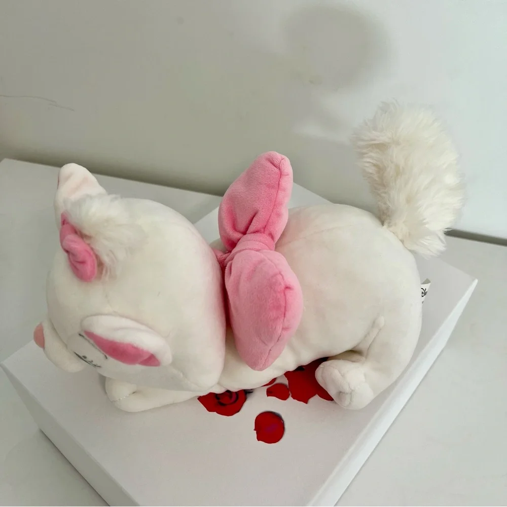 Disneyland Paris Aristocats Marie White and Red Plush Toy - Picture 5 of 8
